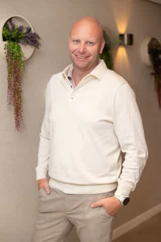 Jordy - Het gezicht achter Bennis Uitvaart